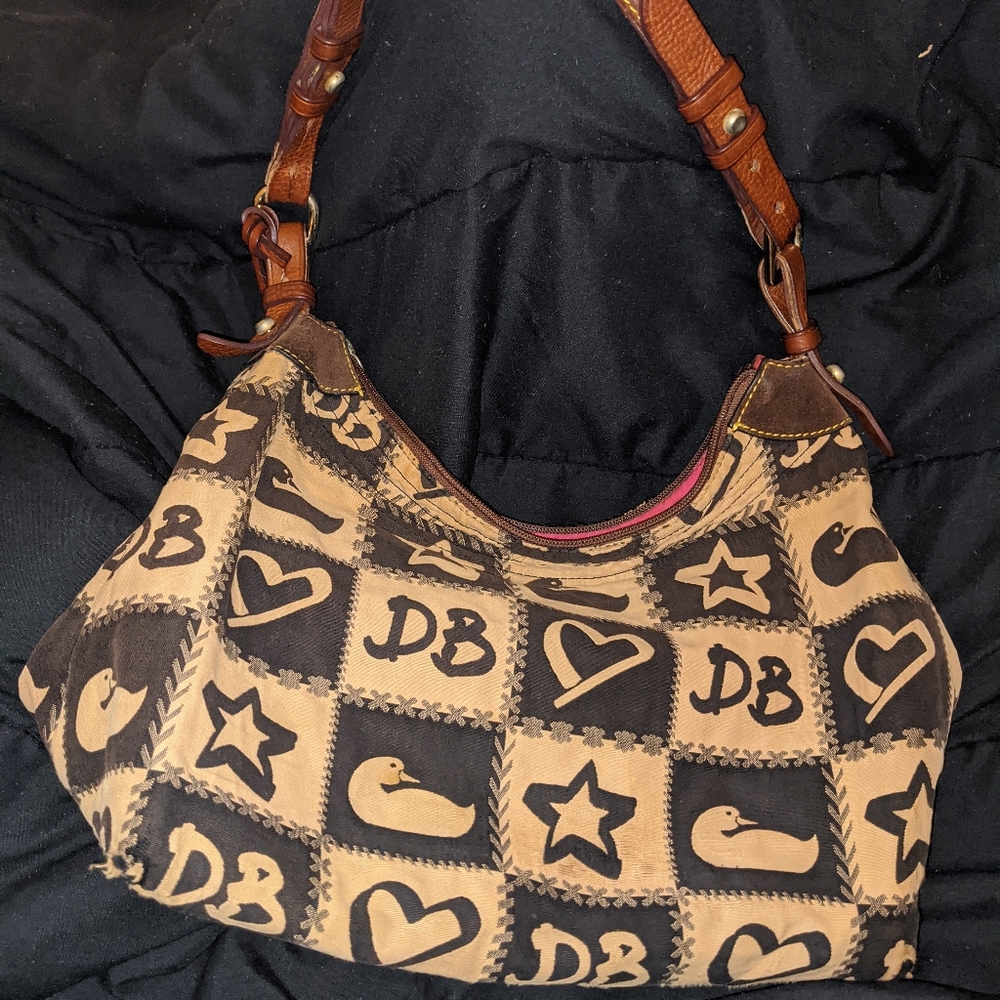 Dooney and bourke purse